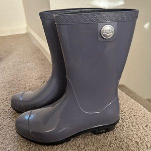 UGG rainboots